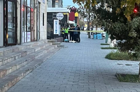 "Басынан тепкен". Шымкентте көшеде аяуыз соққыға жығылған ер адам қаза тапты 